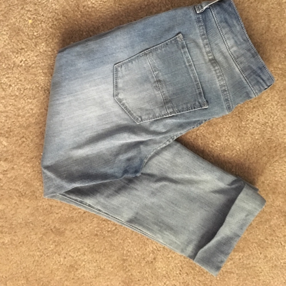 NY&C soho curvy crop in light blue, size 4