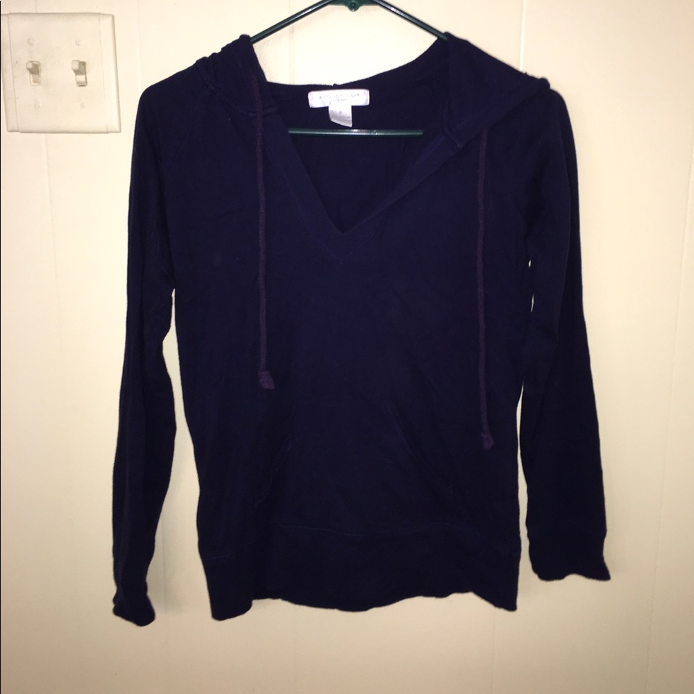 Navy pullover with draw strings and hoodie
