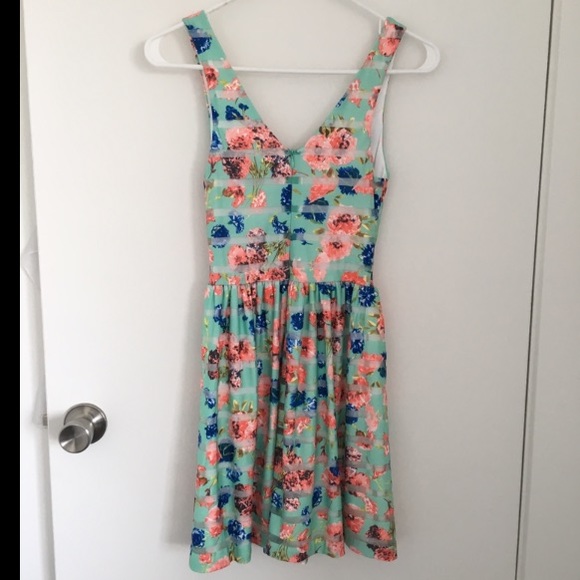 NWOT AQUA Bloomingdales Floral Dress - Picture 2 of 4