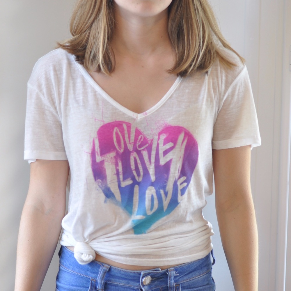 PRICE DROP‼️ {Bethany Mota} White Love V-neck