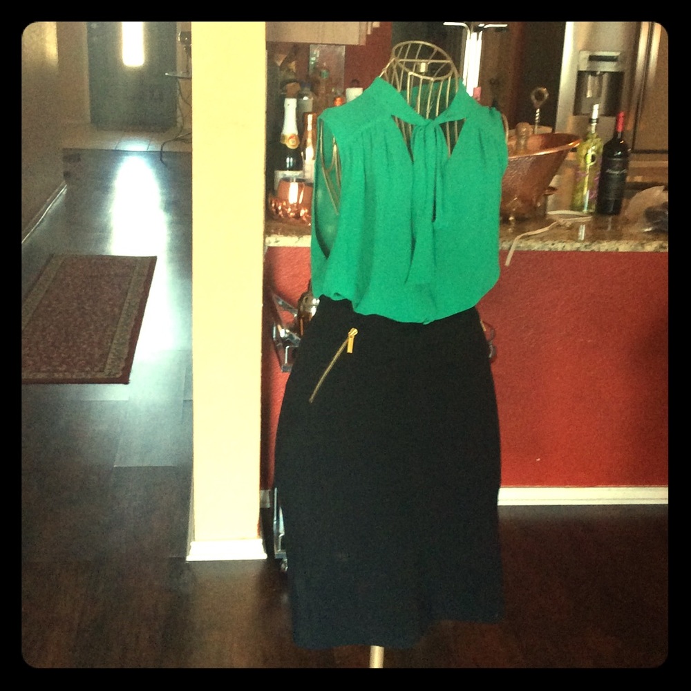 A professional top💄📈 - Picture 3 of 4