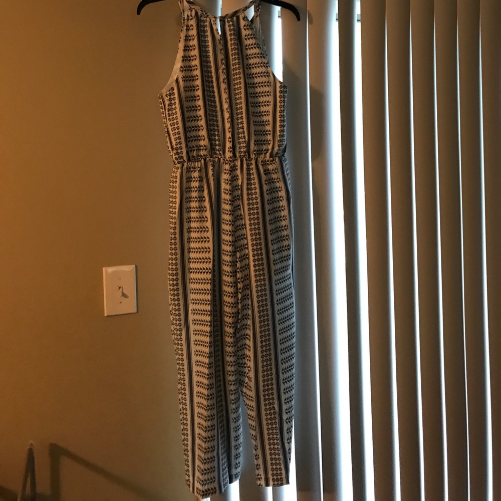 Jumpsuit - Picture 3 of 4