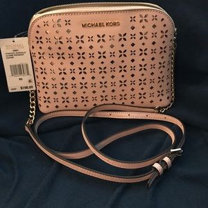 New Michael kors cross body. Cindy