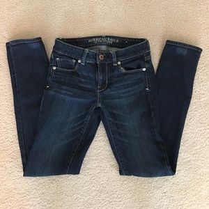 Women's size 2 American Eagle skinny jeans