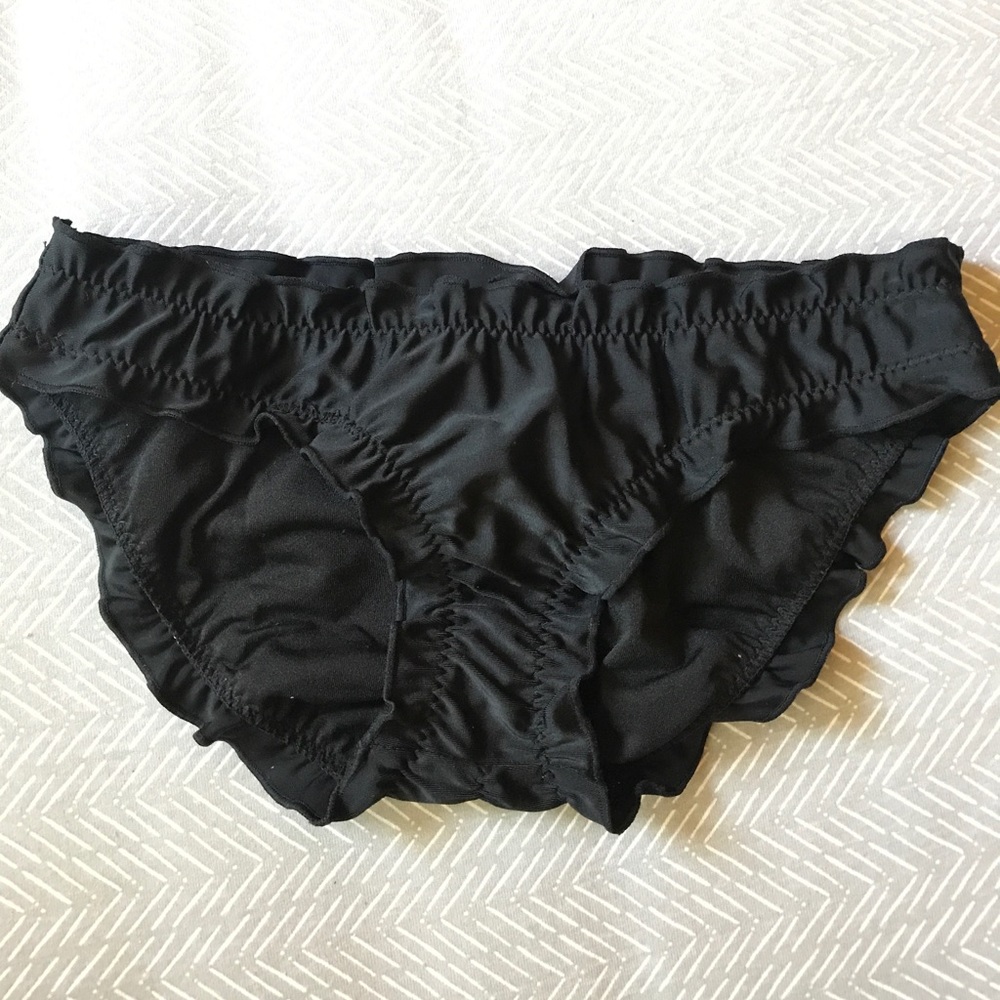 Synched Bikini Bottoms