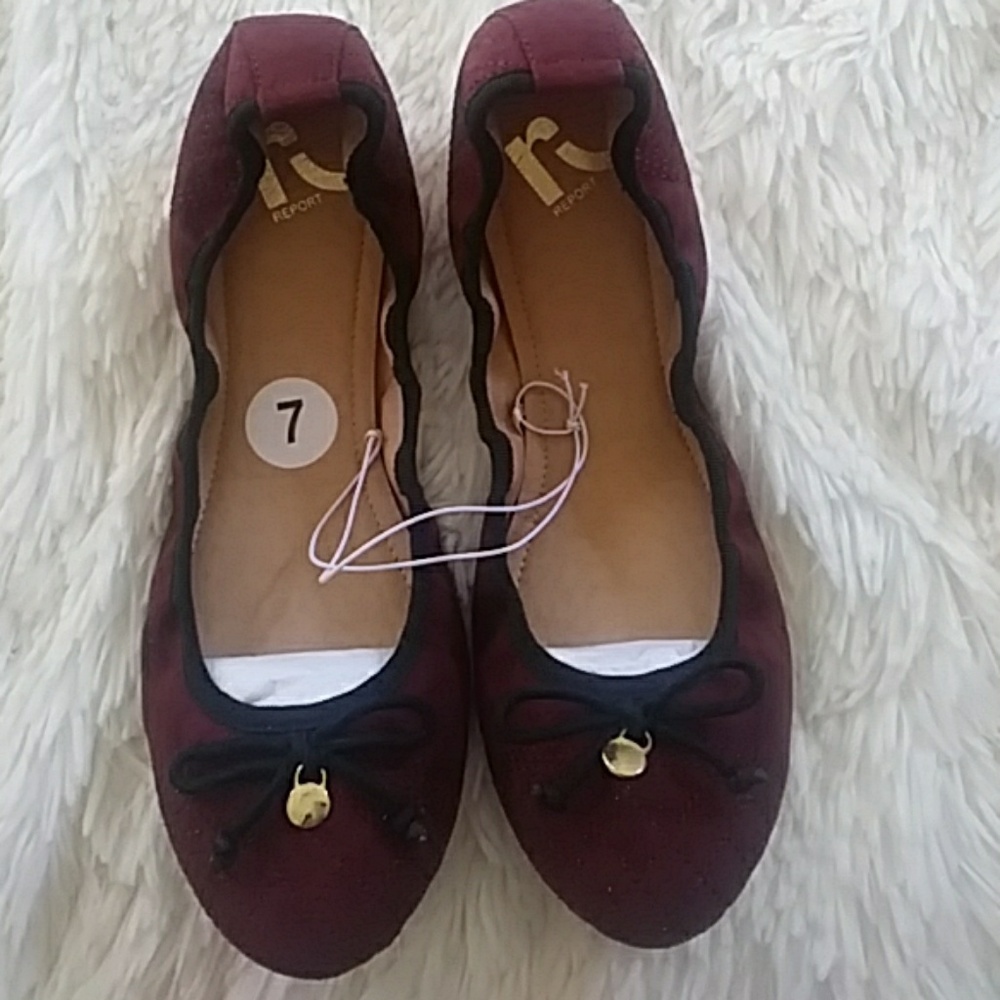 Gorgeous Report Flats