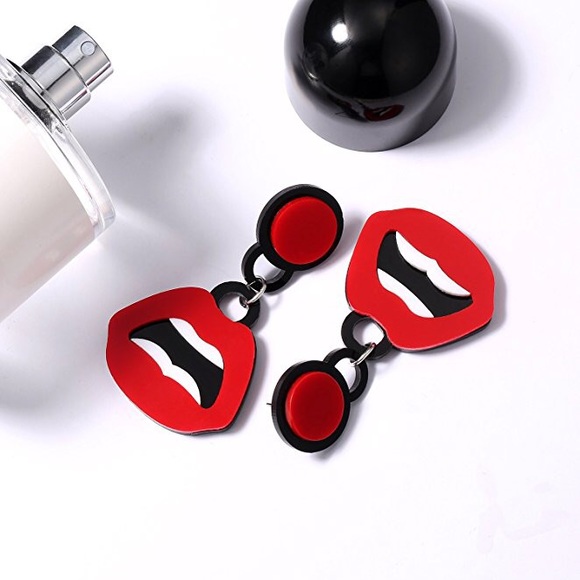 π Unique Red Lips Bold Fun Statement Earrings - Picture 3 of 5