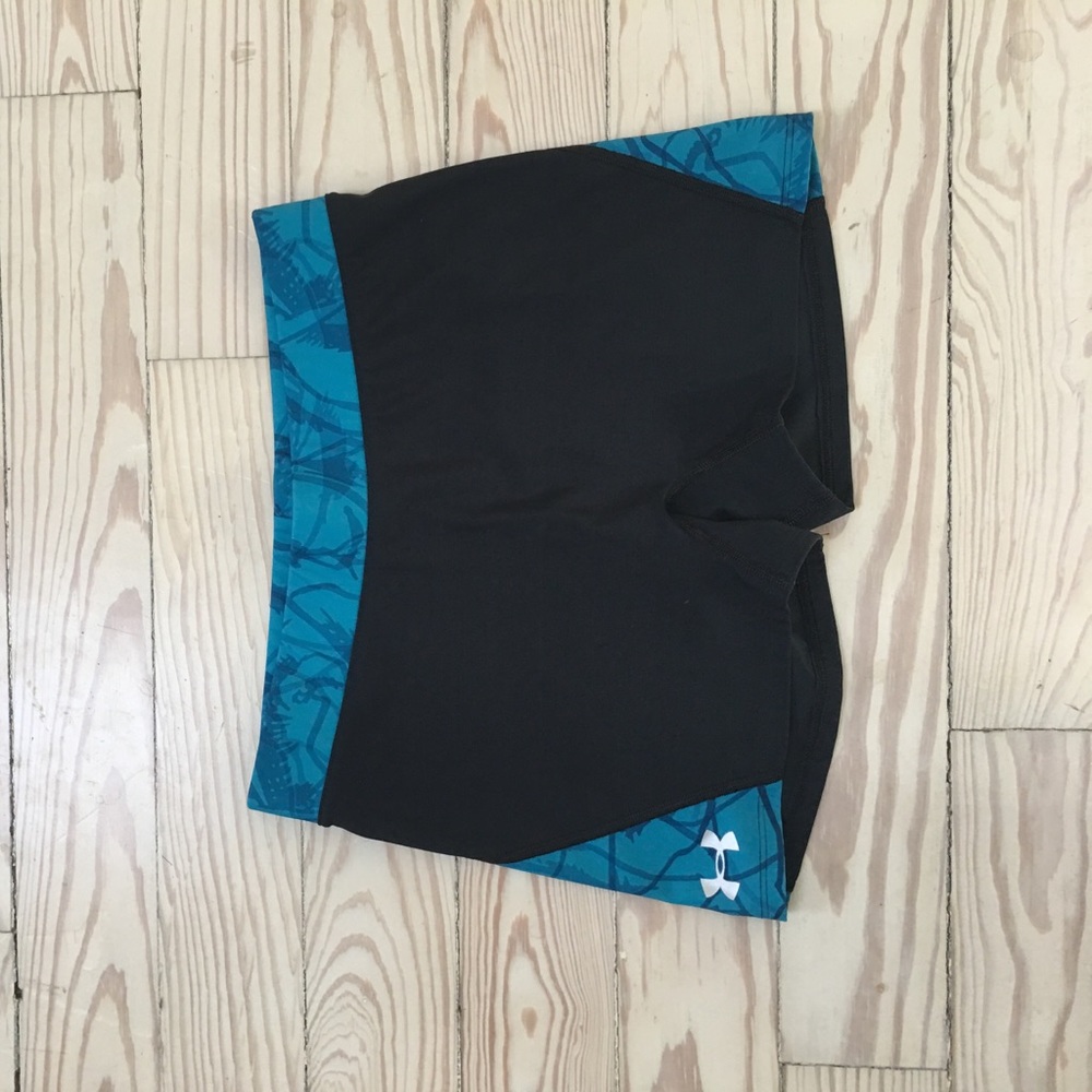 Women's spandex shorts size medium under armour