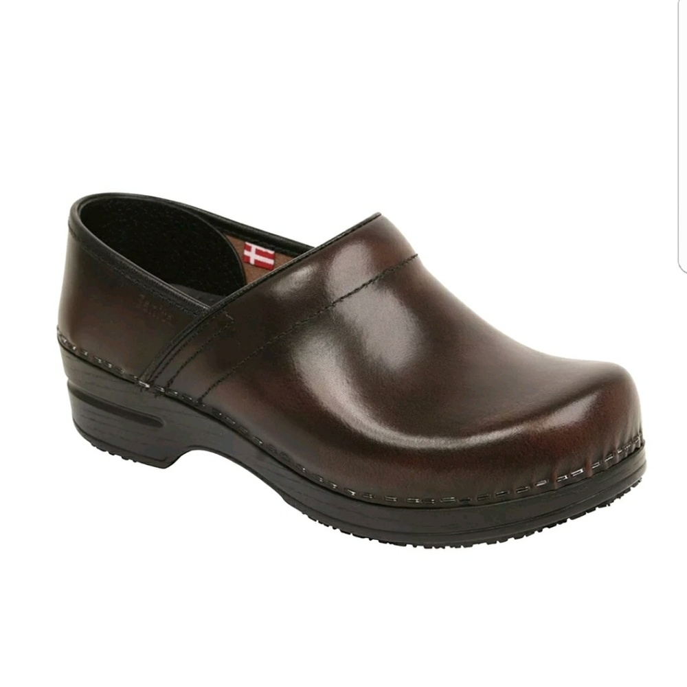 Sanita Nursing Clogs (brown leather) size 37