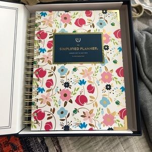 Fancy Floral Simplified Daily Planner