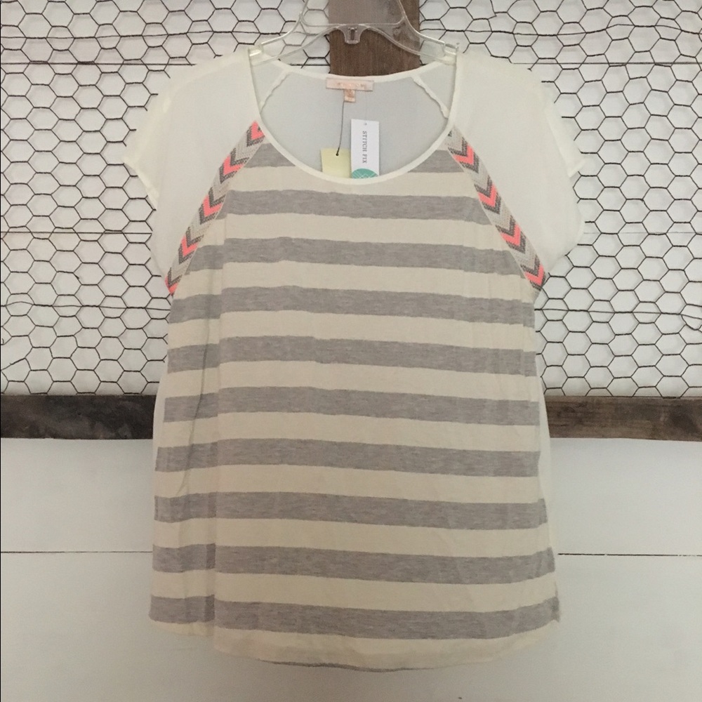 NWT Skies Are Blue Colina Mix Material Top