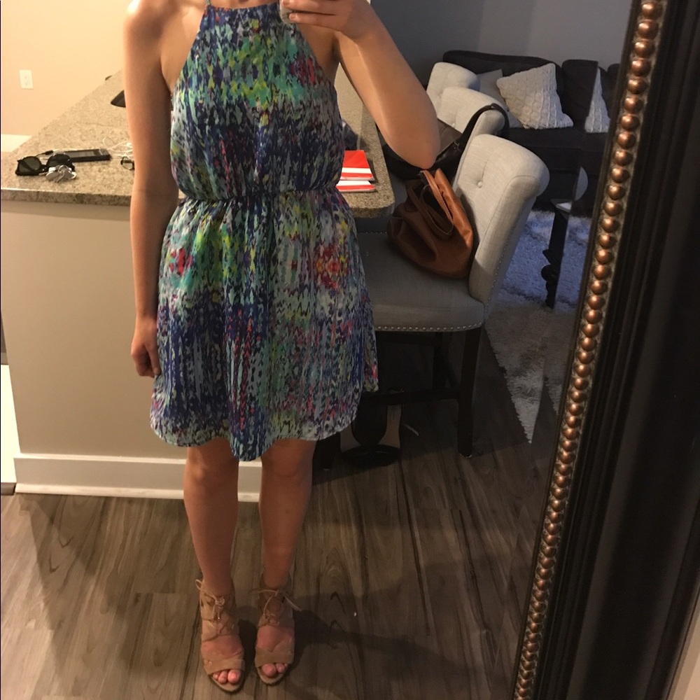 Everly Cross-back dress