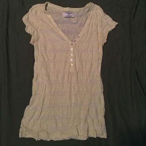 AEO v neck tshirt