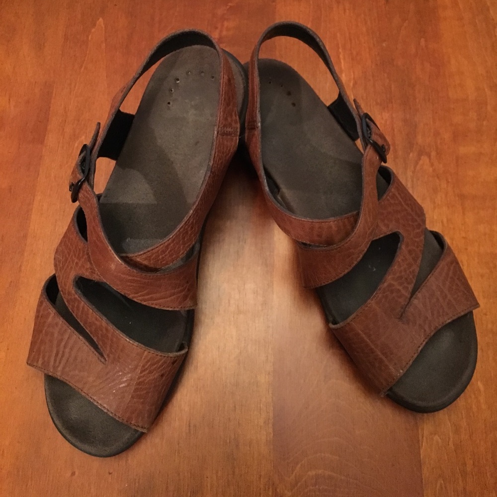 Mephisto brown leather sandals, size 40