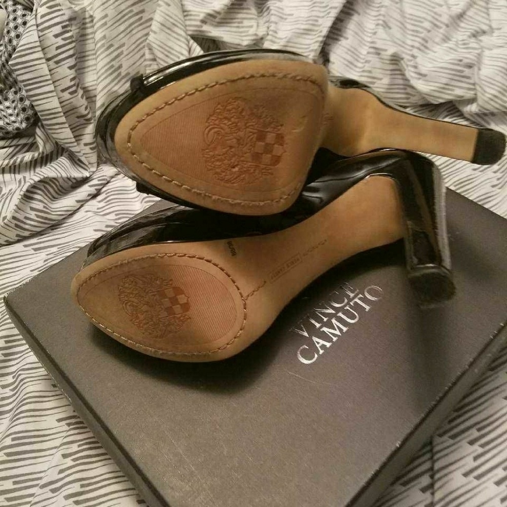 Vince Camuto black heels