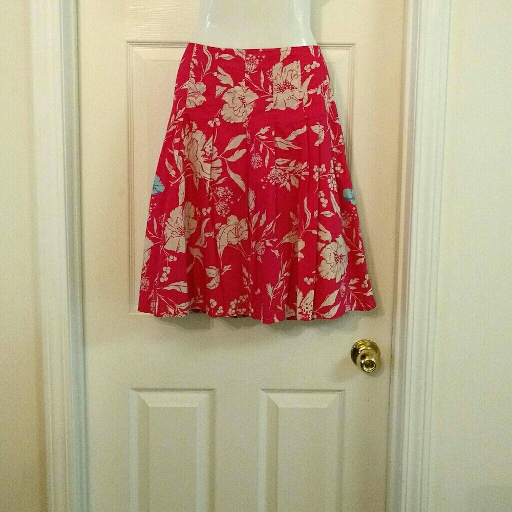 Old Navy Floral Pleated Skirt