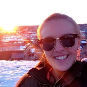 Meet your Posher, Alexis