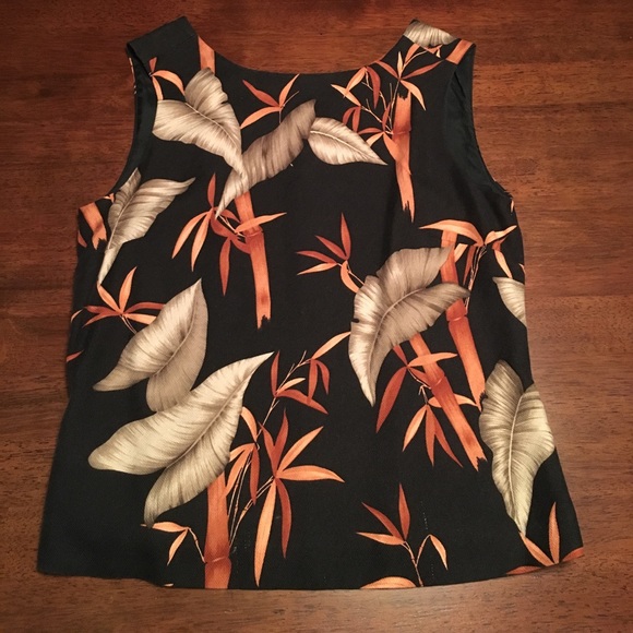 Tommy Bahama - sleeveless top - size 2 - Picture 2 of 6