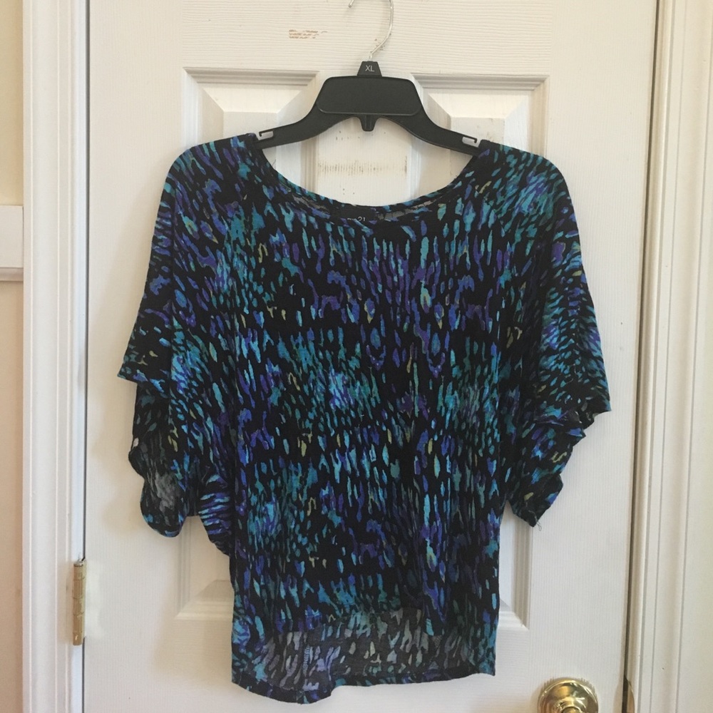 Small Flow Top w/ Lace Back