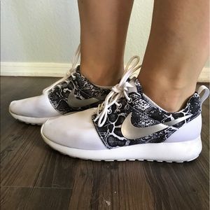 Nike Roshe Woman's
