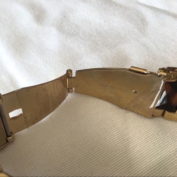 AUTHENTIC MICHAEL KORS WATCH NWOT