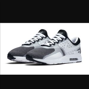 FINAL PRICE MENS  Nike Air Max. Size 8.5