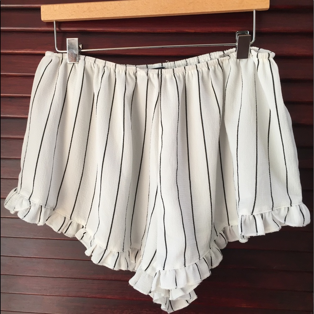 Brandy Melville flowy shorts