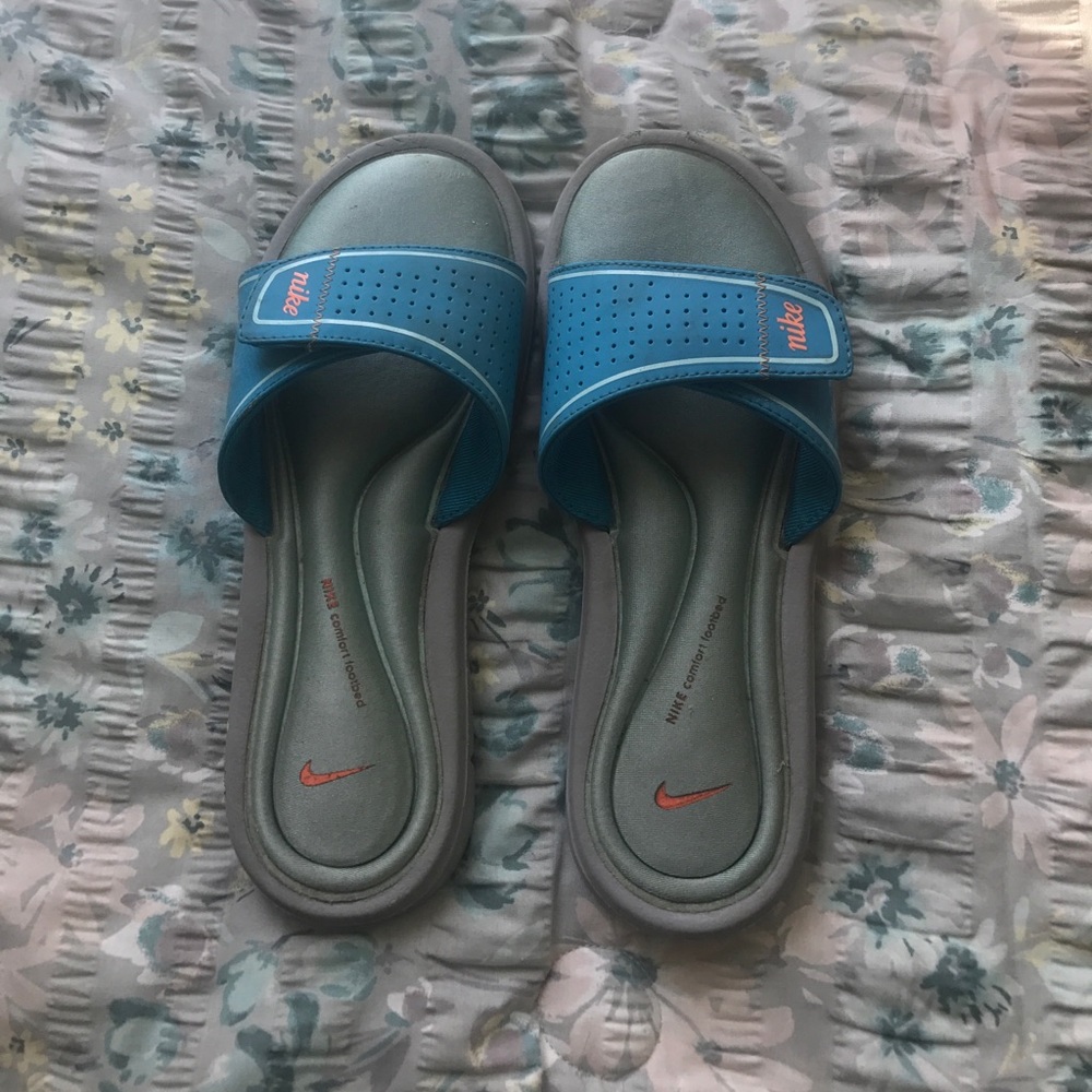 Womens Nike Slides