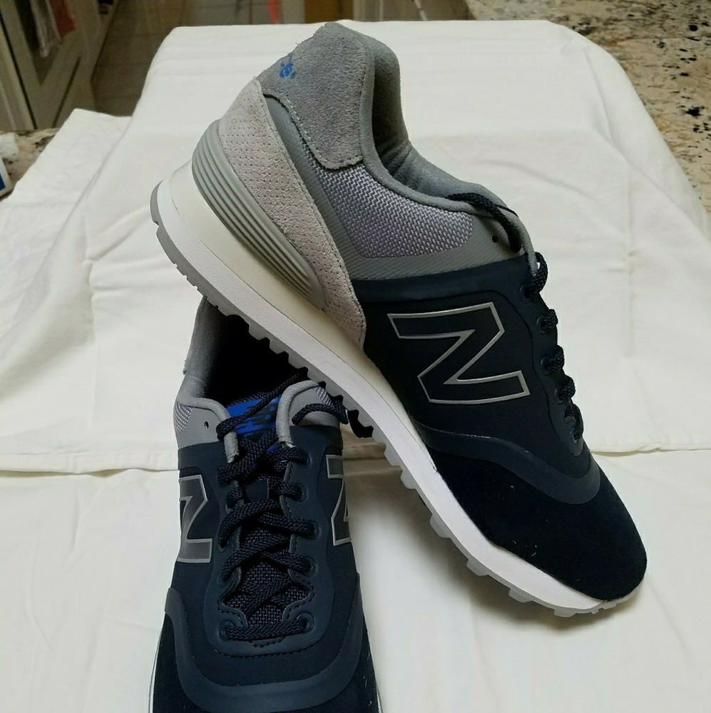 New New Balance Mens Size 10 Athletic Shoe