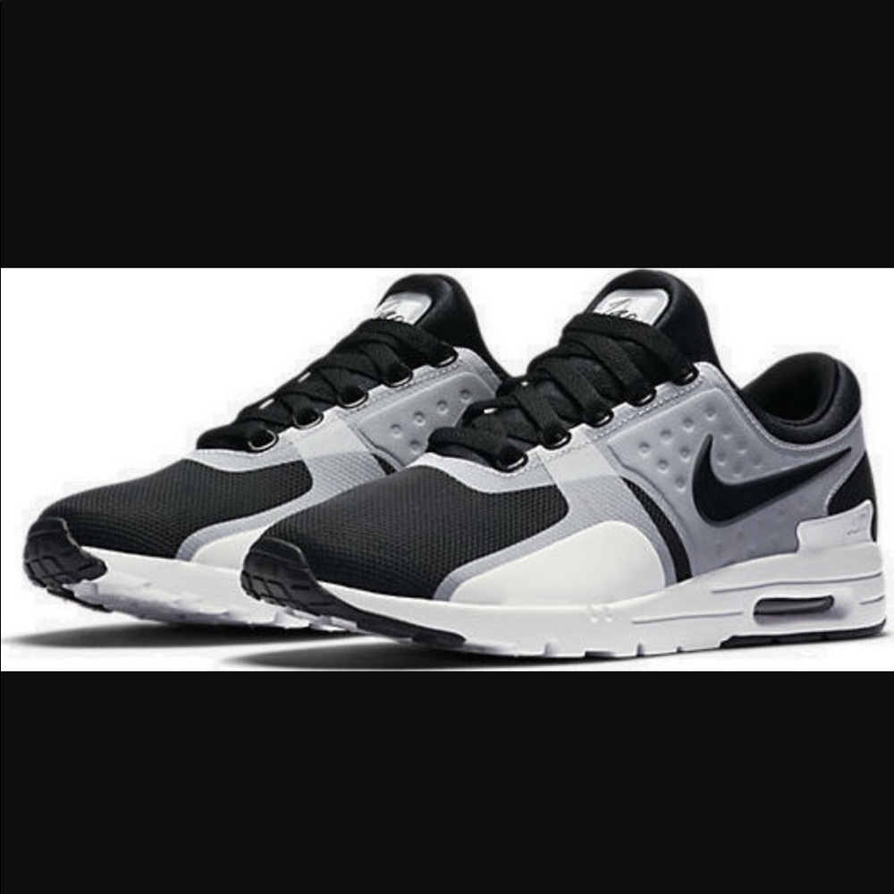 LEGIT SELLER!!!Women's Air Max. Size 9. NEW