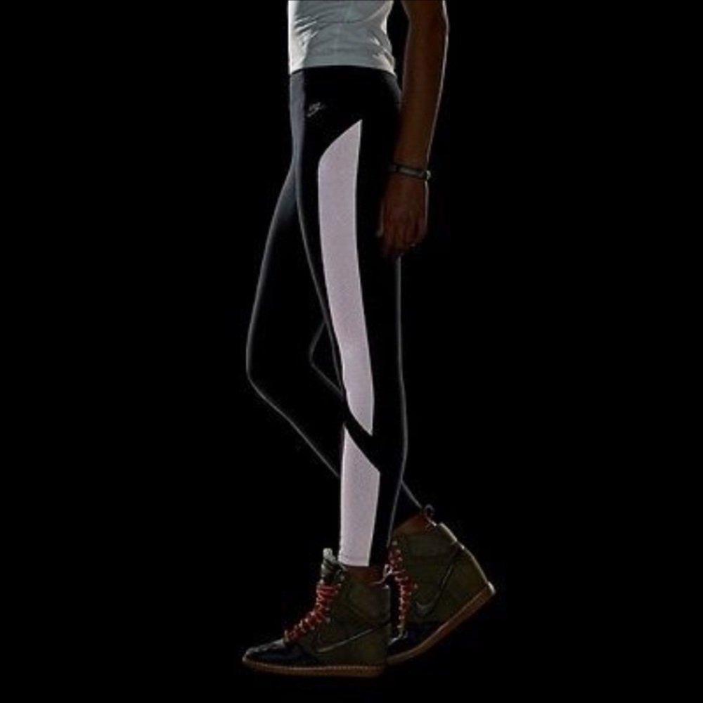 Nike Women's Lightning reflective leggings SZ M