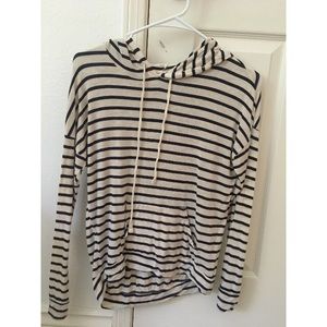 Long sleeve thin sweater