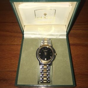 Womens/mens gucci watch NWOT