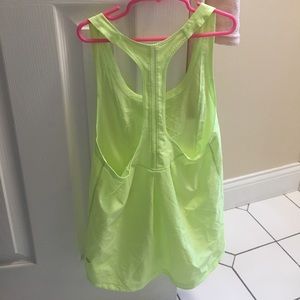 Lululemon tank size 2