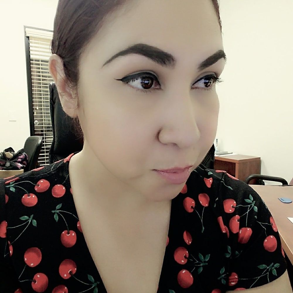 Meet your Posher, Monica