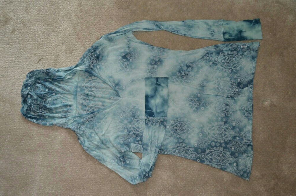 Prana Hooded Pullover Shades of Blue Paisley