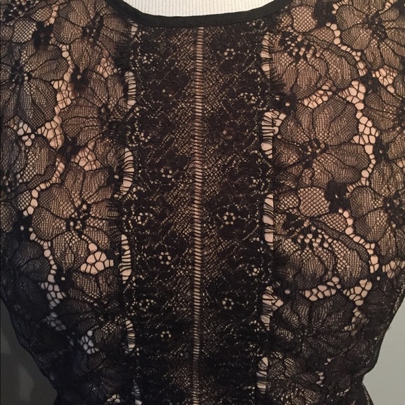 STUNNING lace peplum! - Picture 3 of 3