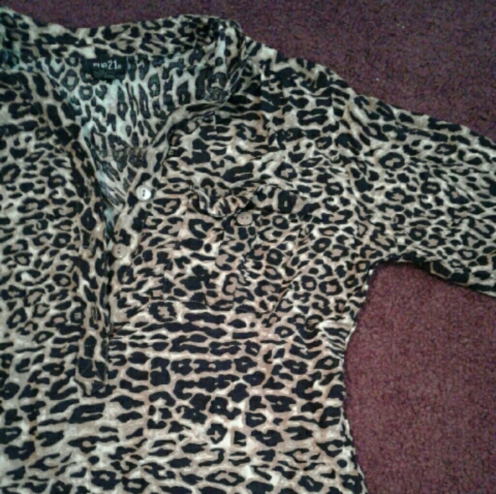 Rue 21 cheetah print button up