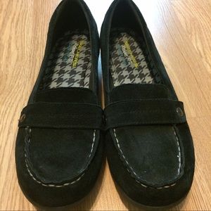 Skechers Relaxed Fit Black Loafers- 7.5