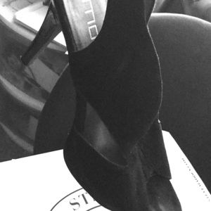 MODA Suede open toe heels