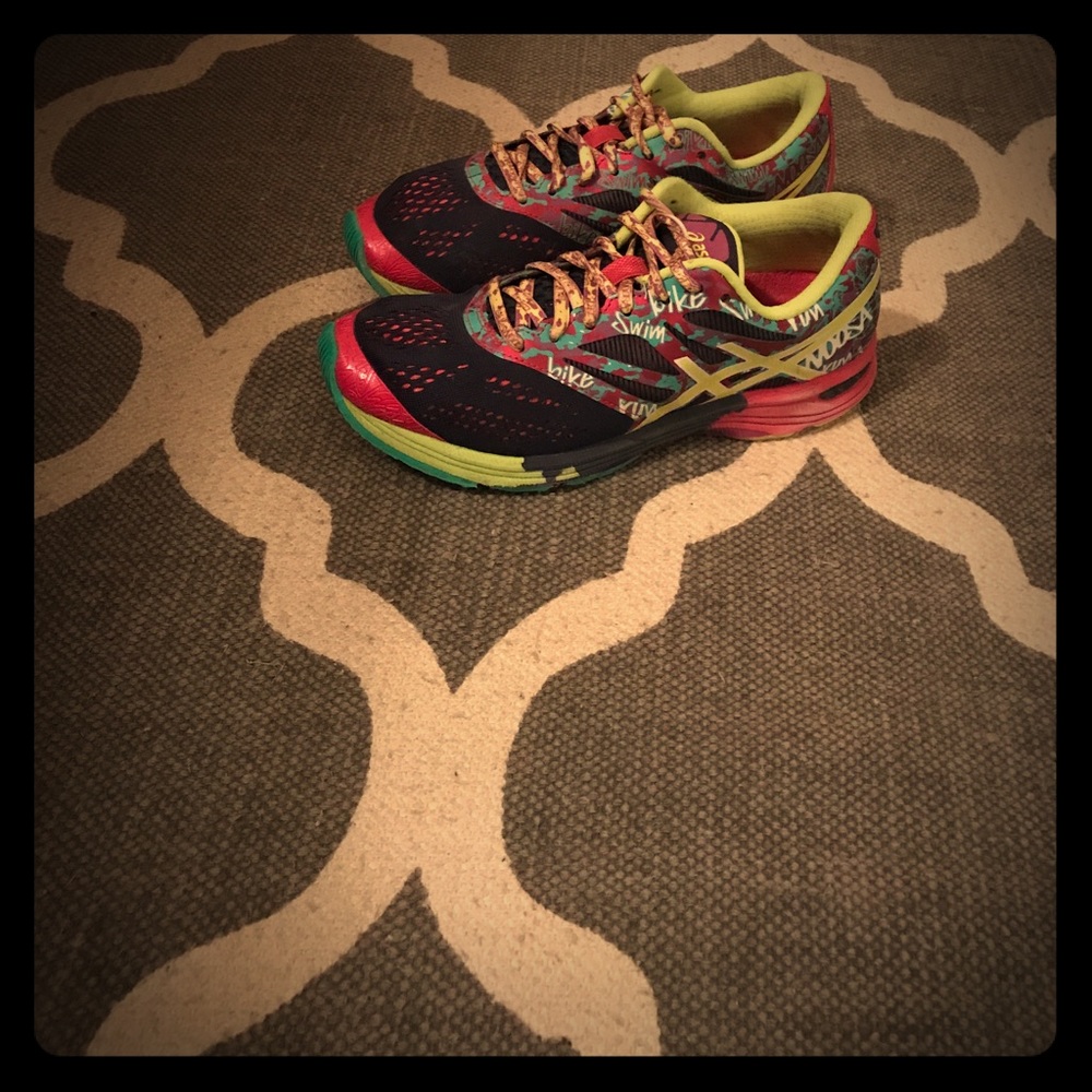 Women's Size 7 Colorful Cure Asics