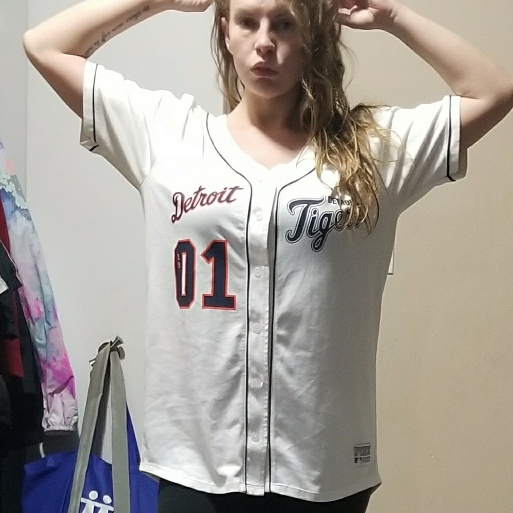 VS Pink Detroit Tigers jersey