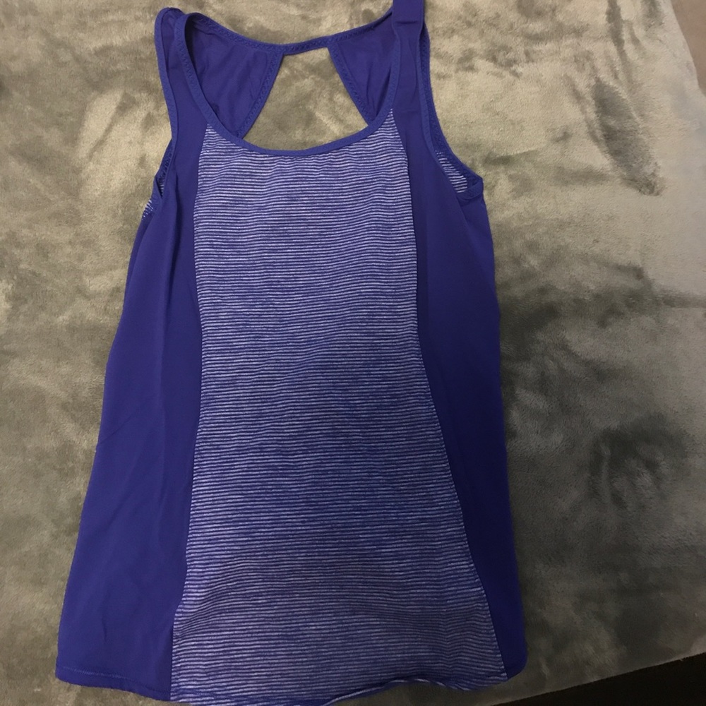 Lululemon purple  workout tank.