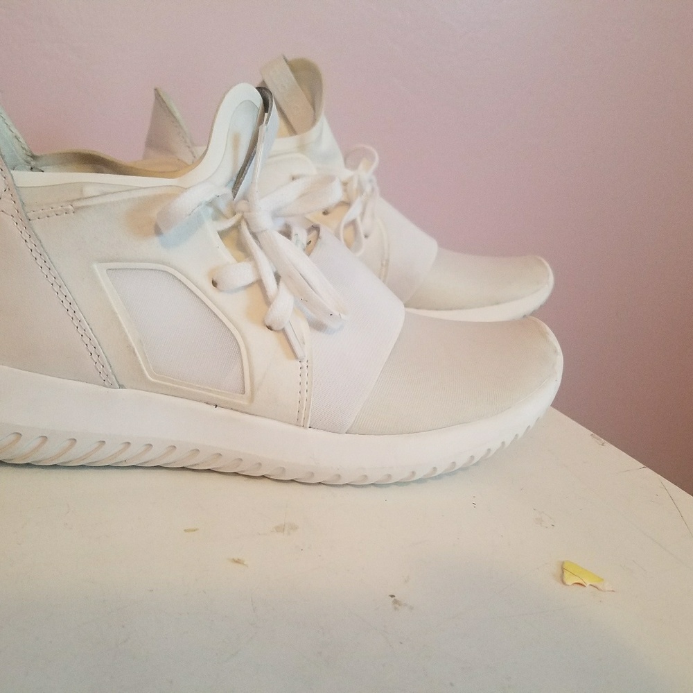 Tubular adidas