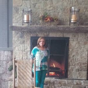 Meet your Posher, Pam