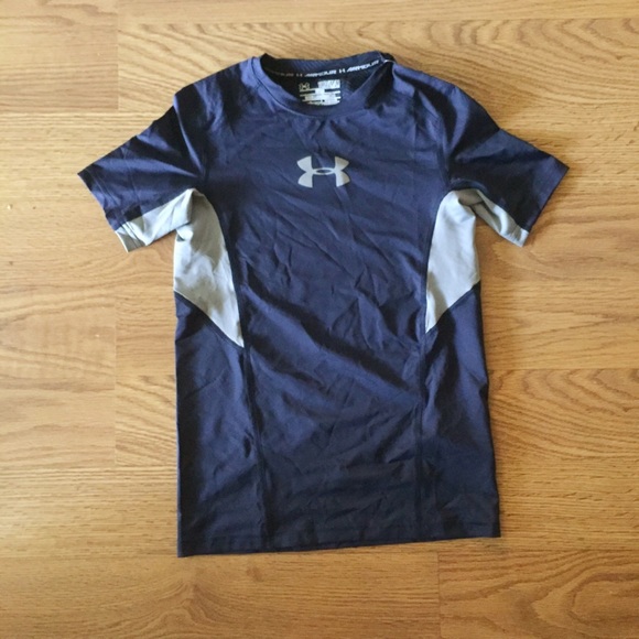 Boys Under Armour Fitted Active Top - Picture 1 of 3