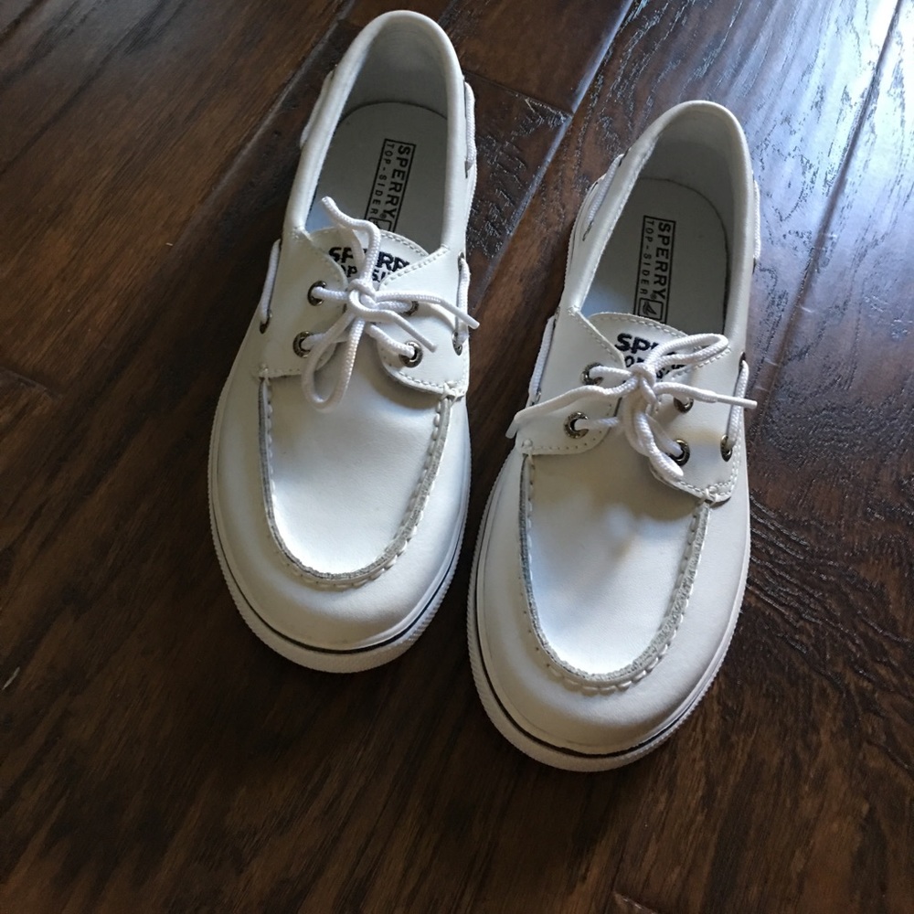 White sperrys