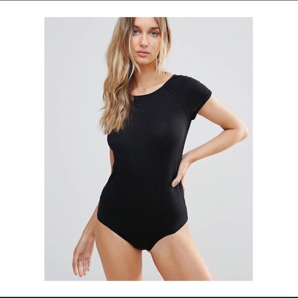 😍 Free People Black Open Back Bodysuit 😍