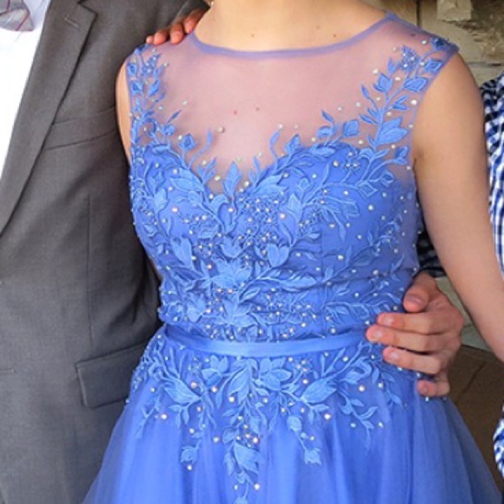 gorgeous homecoming or short prom dress