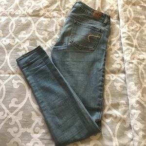 American Eagle Light Wash Jeggings